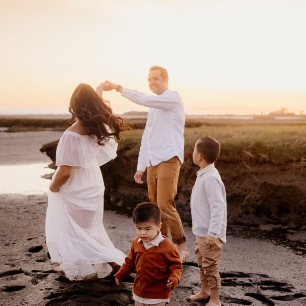 Mud Bay Surrey Family Photo Session