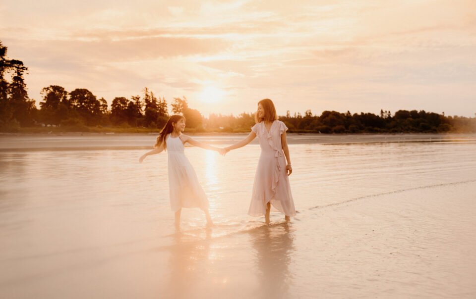 Beach family photo session at Crescent Beach Surrey